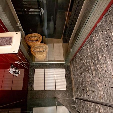 Mostecka Apartment Прага Екстер'єр фото